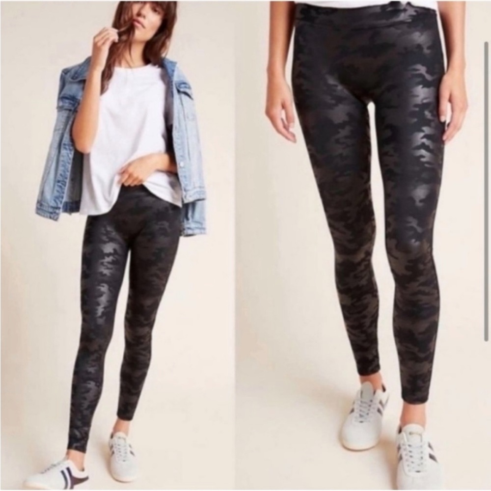Spanx Faux Leather Camo Print Leggings matte size small